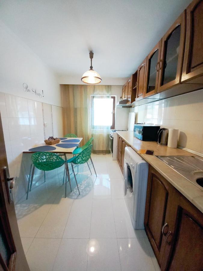 Vero Apartament Central Rm Valcea Apartment รึมนิคูวัลเจีย ภายนอก รูปภาพ